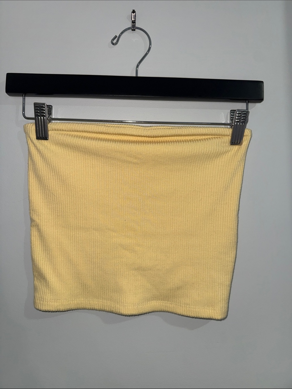 American Eagle Outfitters Pale Yellow Ribbed Tube Crop Top